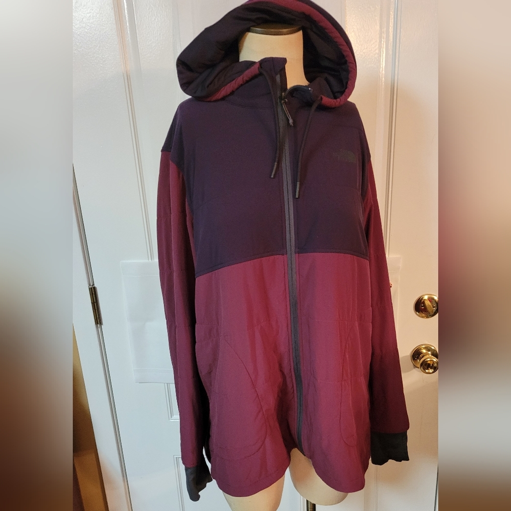 The North Face Women's Utility Jacket - Purple and Burgundy